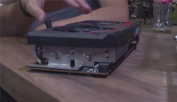 微星展示新款RX 5700XT显卡:三槽厚,巨大散热模块